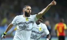 拜仁头球破门+点球绝杀，本泽马遭遇联赛三连败